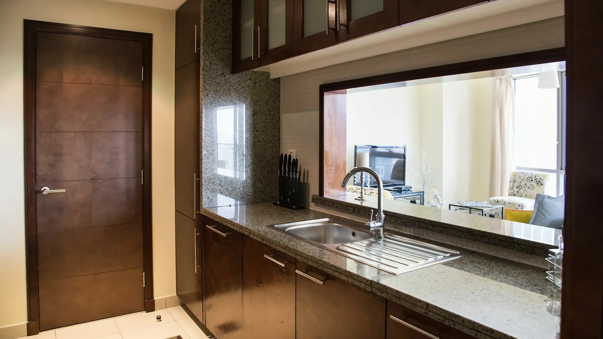 Apartment Hi Guests Vacation Homes - South Ridge Dubai